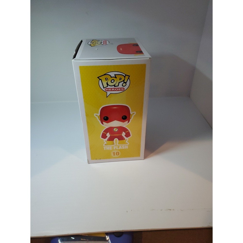 Funko Pop! DC Universe Super Heroes the Flash #10 Vinyl Figure - Picture 4 of 6